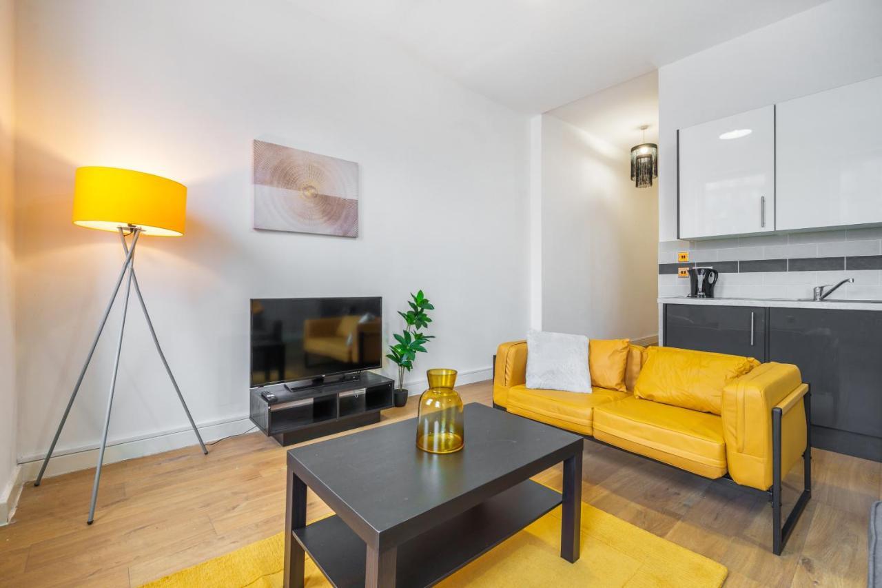 Spacious City Centre Apartment - Sleeps 8 Liverpool Dış mekan fotoğraf