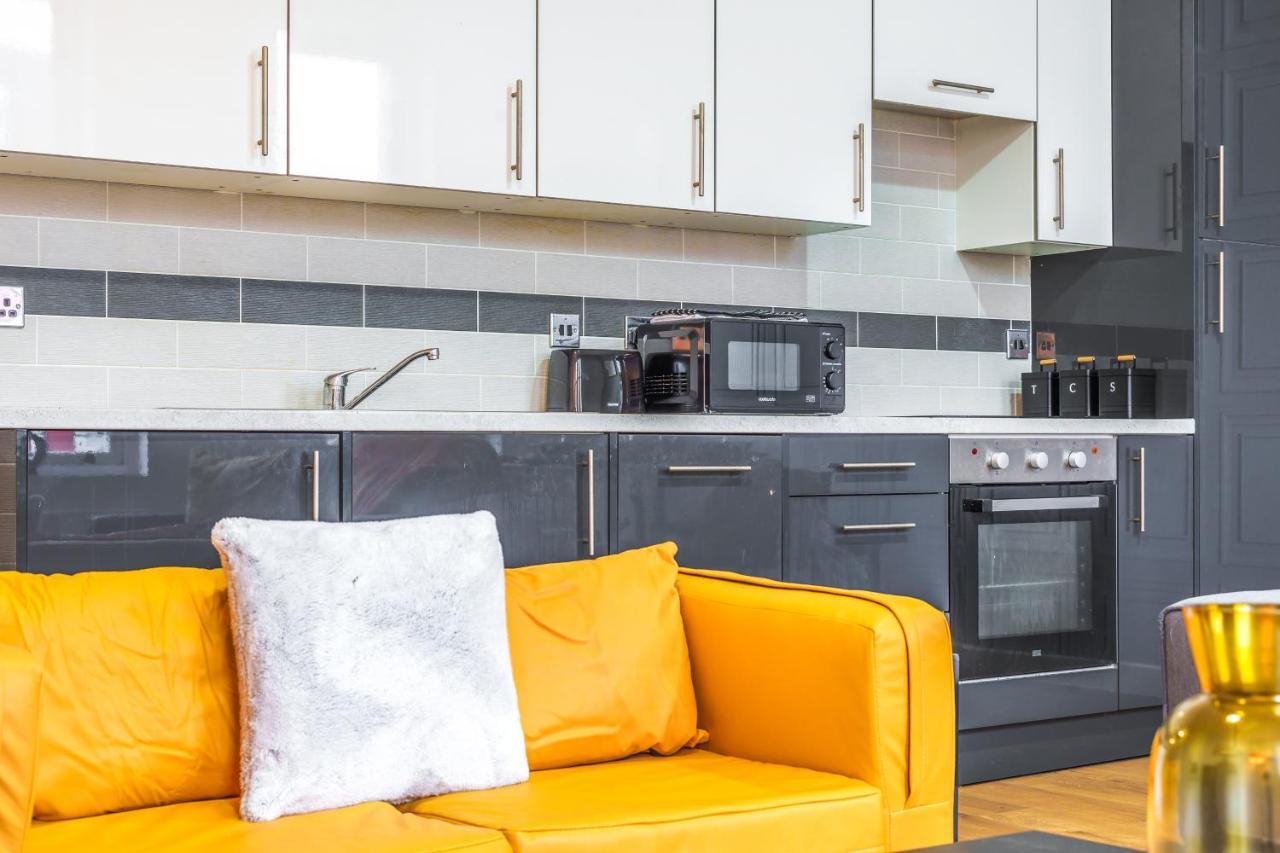 Spacious City Centre Apartment - Sleeps 8 Liverpool Dış mekan fotoğraf
