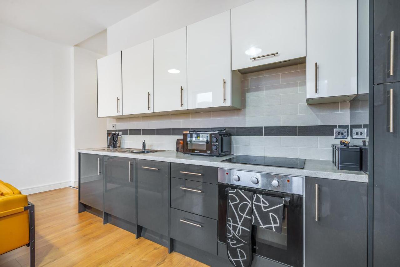 Spacious City Centre Apartment - Sleeps 8 Liverpool Dış mekan fotoğraf